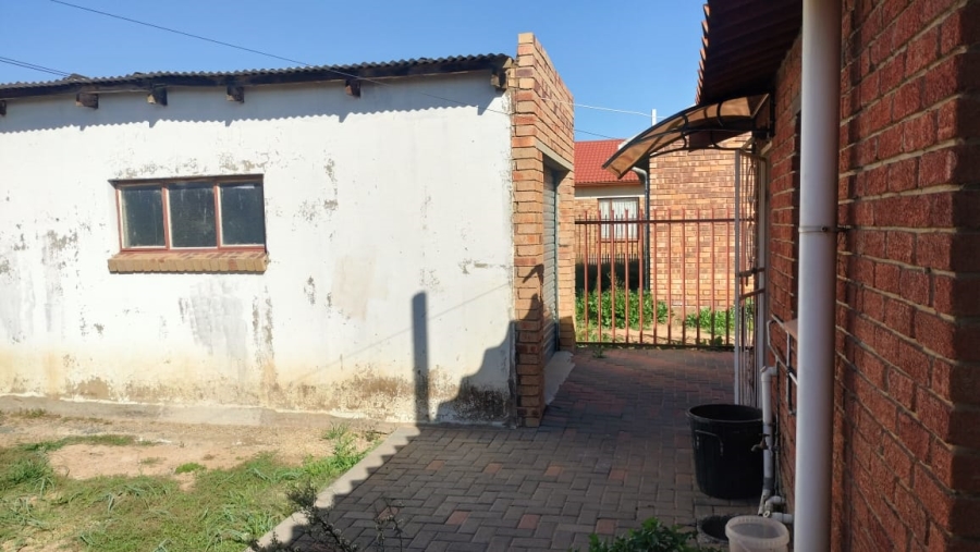 2 Bedroom Property for Sale in Bloemside Free State